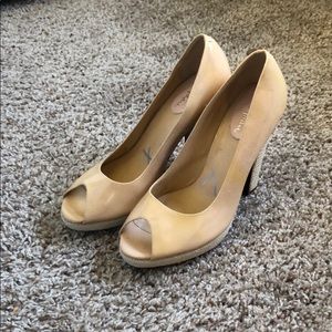Nude Peep toe Cole Haan heels